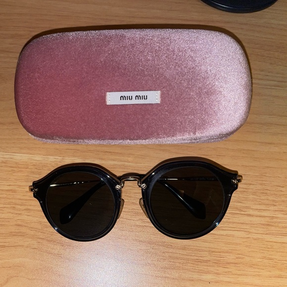 NEW Authentic Miu Miu MU 51SS Women’s Sunglasses - Picture 3 of 5